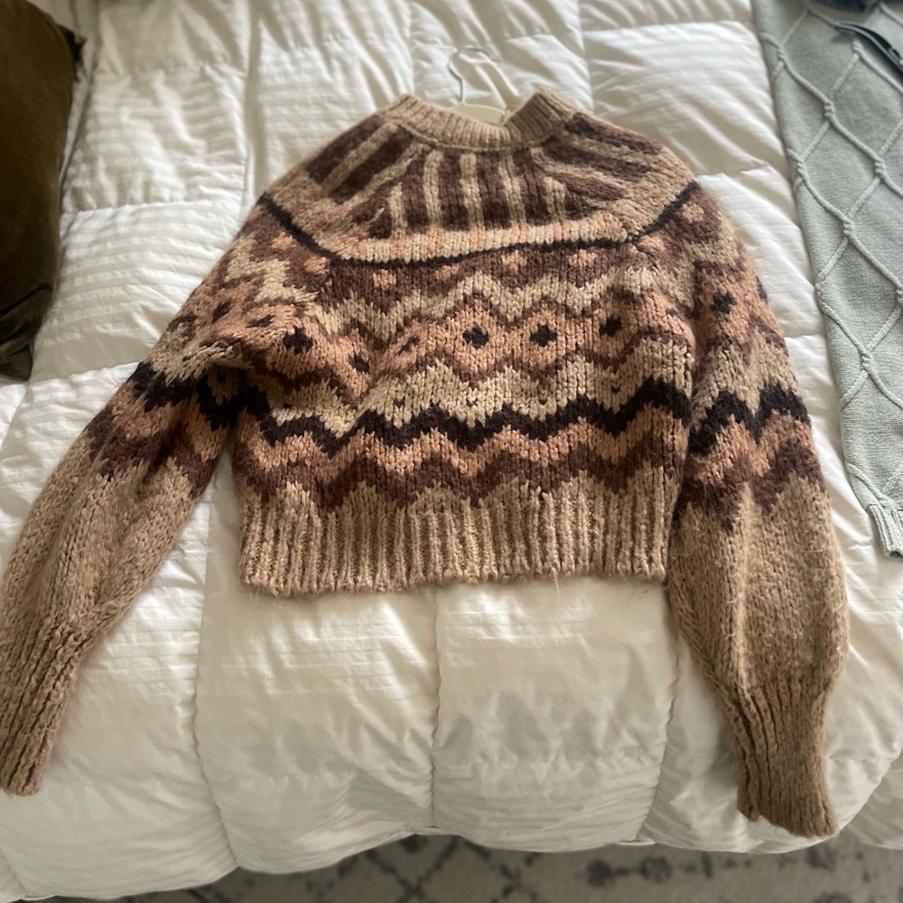 Anthropologie brown turtle neck sweater - great condition, barely worn!